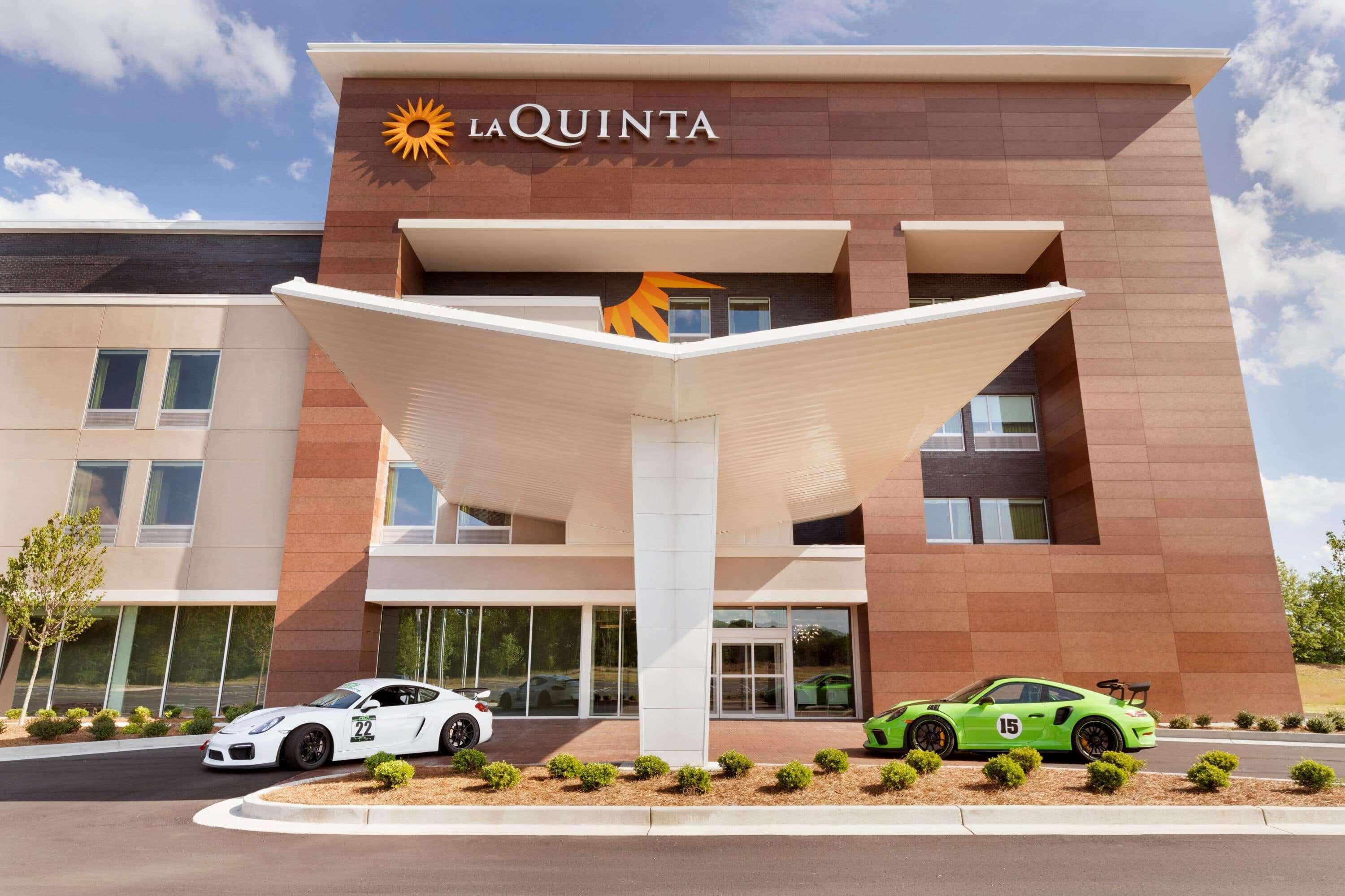 La Quinta Inn & Suites By Wyndham Braselton Exteriör bild