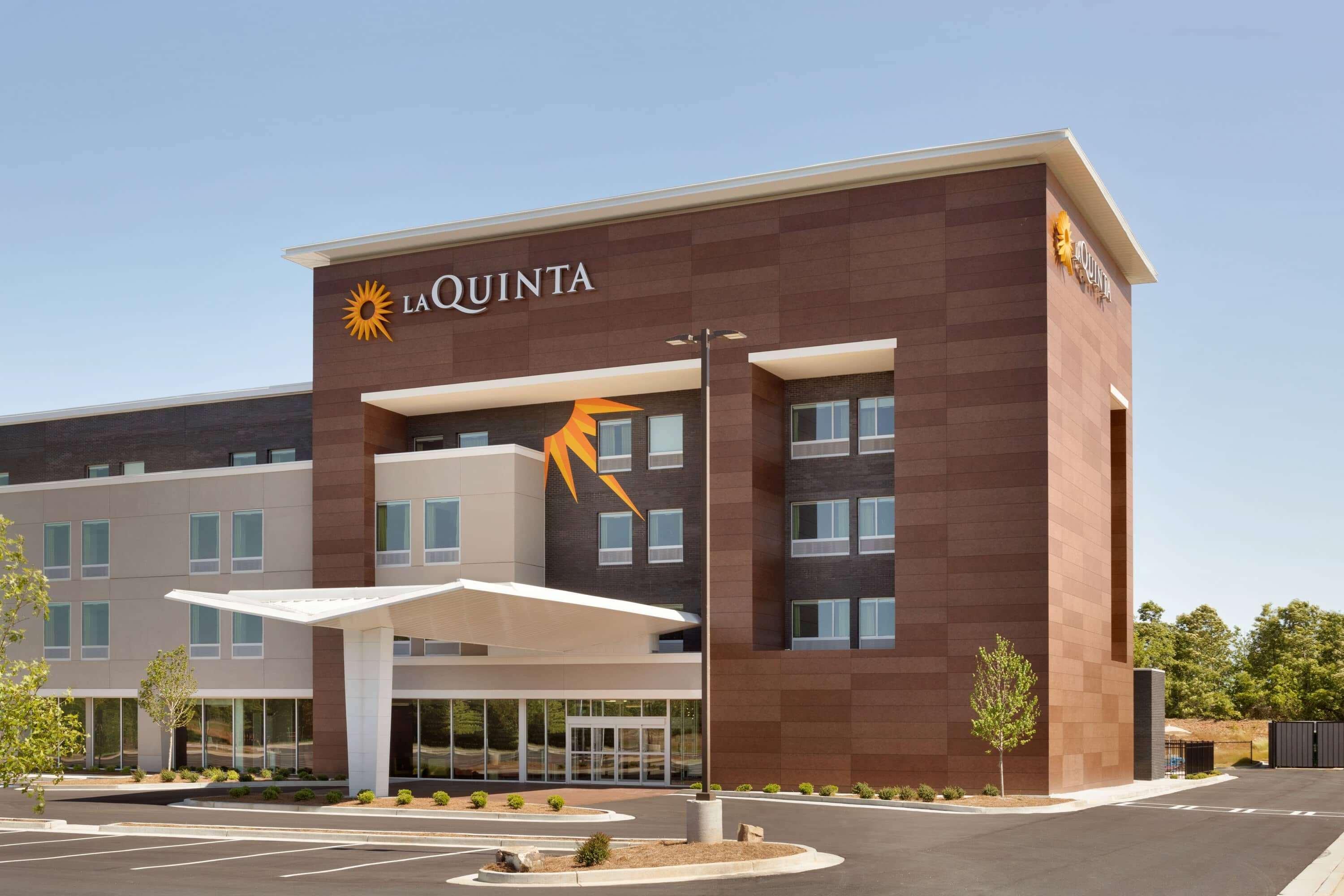 La Quinta Inn & Suites By Wyndham Braselton Exteriör bild