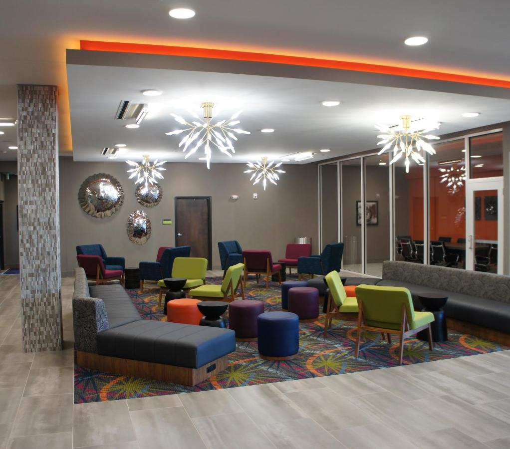 La Quinta Inn & Suites By Wyndham Braselton Exteriör bild